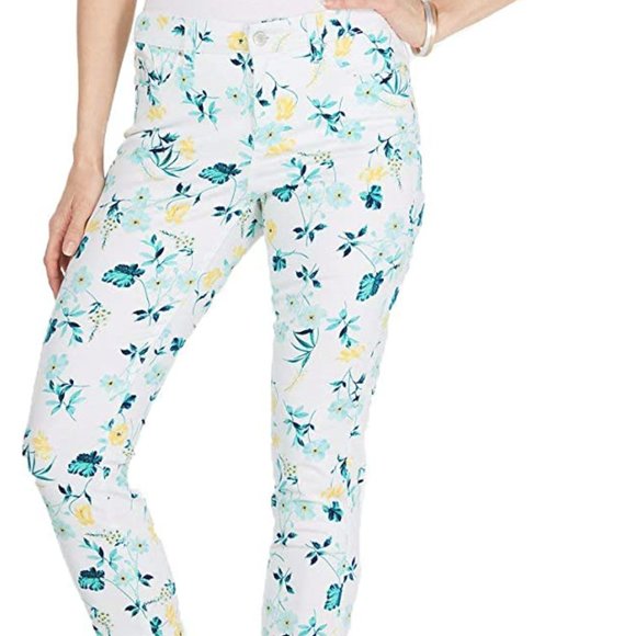 Charter Club Women's Tummy Slimming Capri - Picture 4 of 6